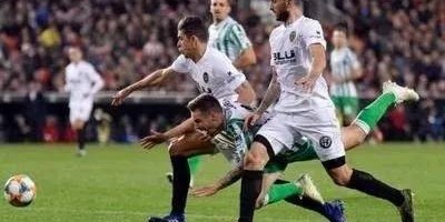 梅斯塔利亚的黎明对决：巴伦西亚vs皇家社会的西甲揭幕战恩怨情仇